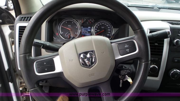 image for item J8466 2011 Dodge Ram 2500 Crew Cab pickup truck