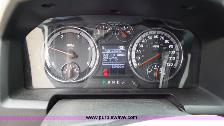 image for item J8466 2011 Dodge Ram 2500 Crew Cab pickup truck