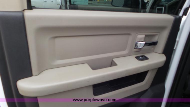 image for item J8466 2011 Dodge Ram 2500 Crew Cab pickup truck