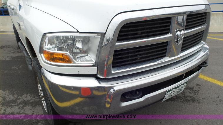 image for item J8466 2011 Dodge Ram 2500 Crew Cab pickup truck