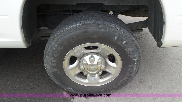 image for item J8466 2011 Dodge Ram 2500 Crew Cab pickup truck