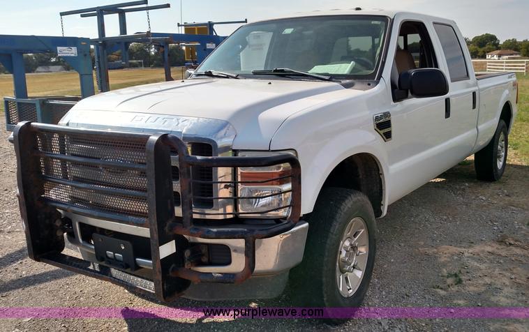 image for item K1218 2008 Ford F250 Super Duty XLT Crew Cab pickup truck