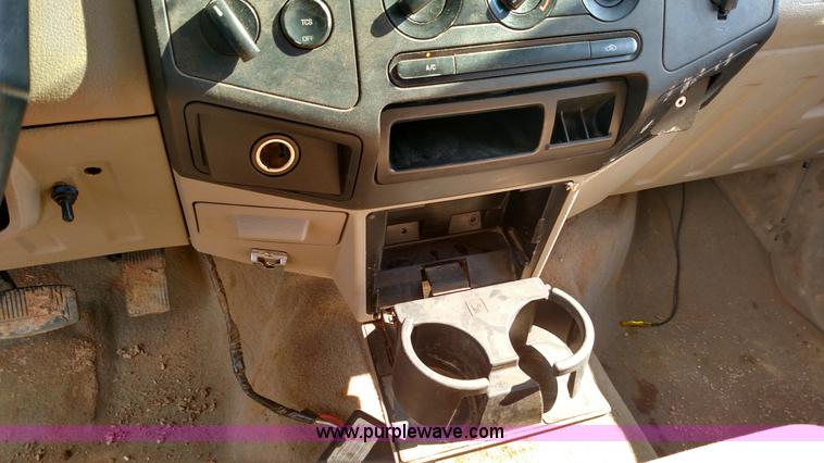 image for item K1218 2008 Ford F250 Super Duty XLT Crew Cab pickup truck