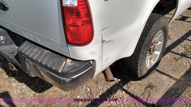 image for item K1218 2008 Ford F250 Super Duty XLT Crew Cab pickup truck