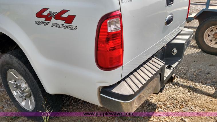 image for item K1218 2008 Ford F250 Super Duty XLT Crew Cab pickup truck