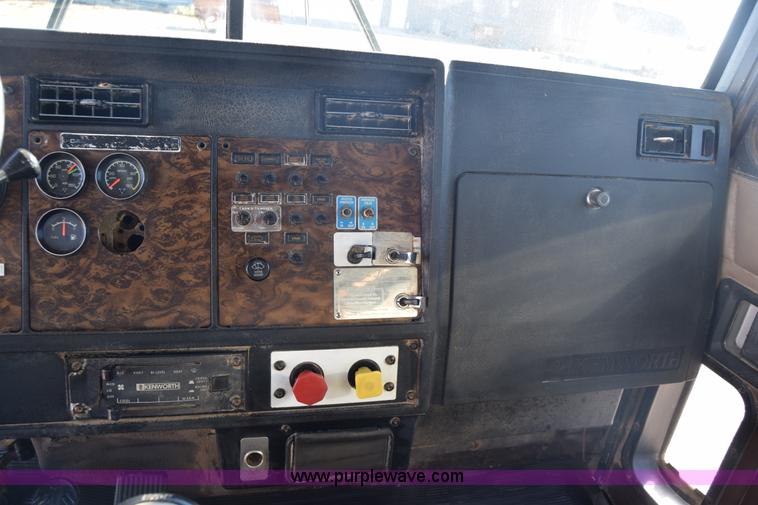 image for item K4915 1994 Kenworth T800 dump truck