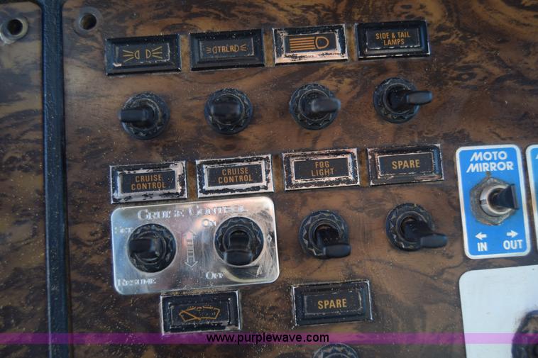 image for item K4915 1994 Kenworth T800 dump truck