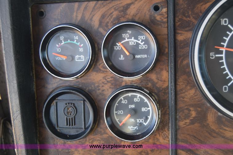 image for item K4915 1994 Kenworth T800 dump truck