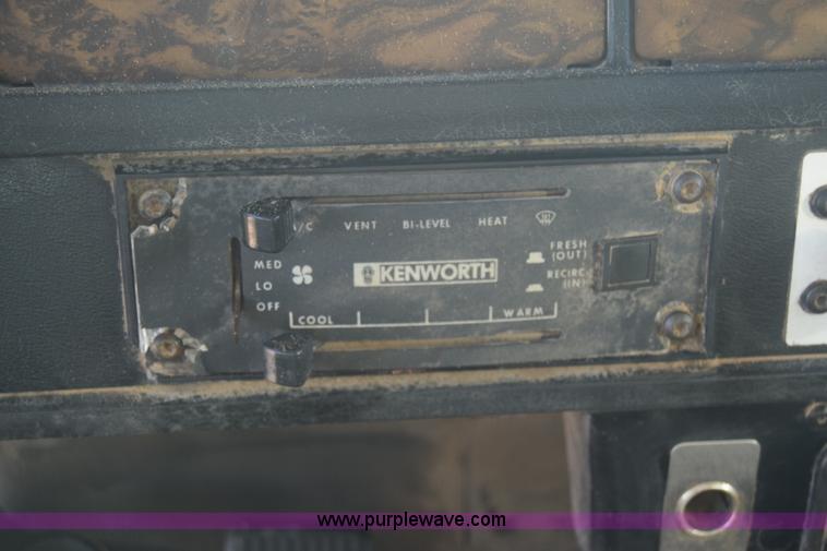 image for item K4915 1994 Kenworth T800 dump truck