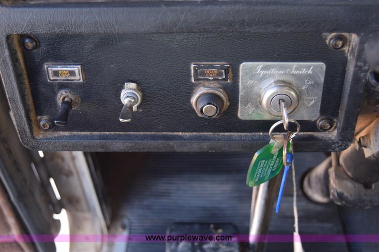 image for item K4915 1994 Kenworth T800 dump truck