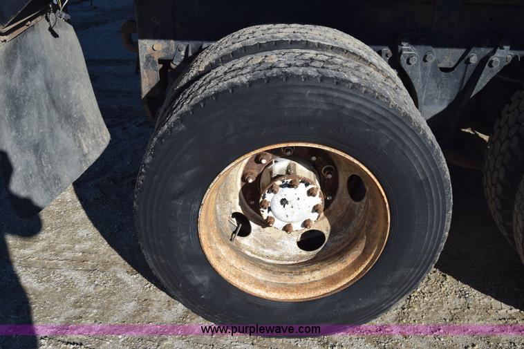 image for item K4915 1994 Kenworth T800 dump truck