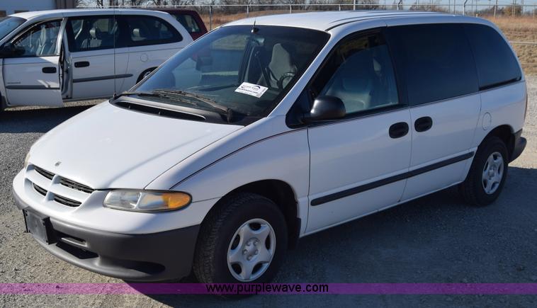 image for item K4966 1999 Dodge Caravan van