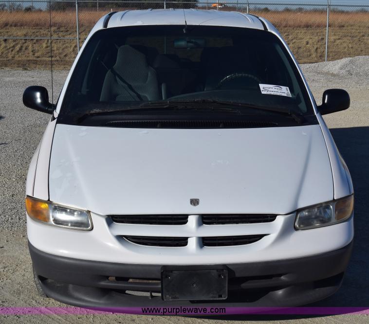 image for item K4966 1999 Dodge Caravan van