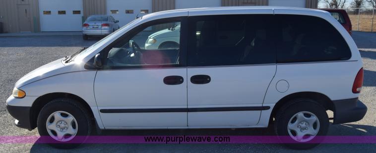image for item K4966 1999 Dodge Caravan van
