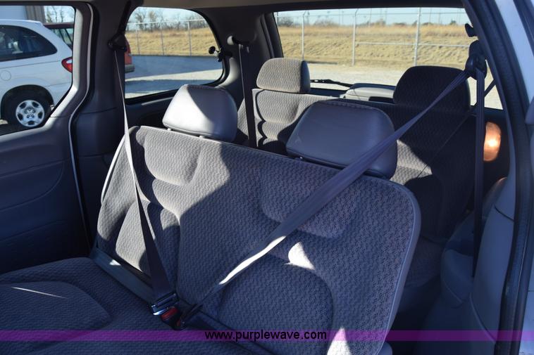 image for item K4966 1999 Dodge Caravan van