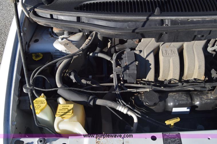 image for item K4966 1999 Dodge Caravan van