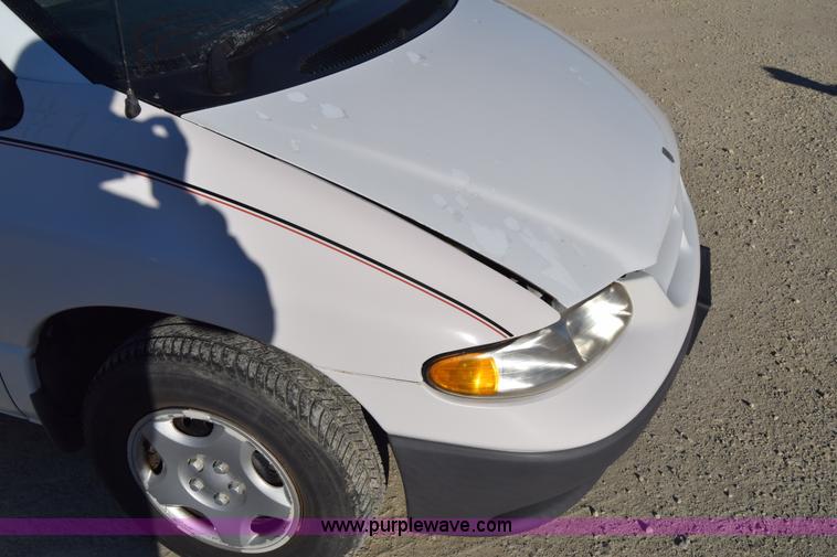 image for item K4966 1999 Dodge Caravan van