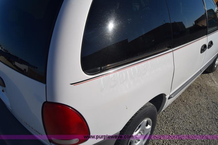 image for item K4966 1999 Dodge Caravan van