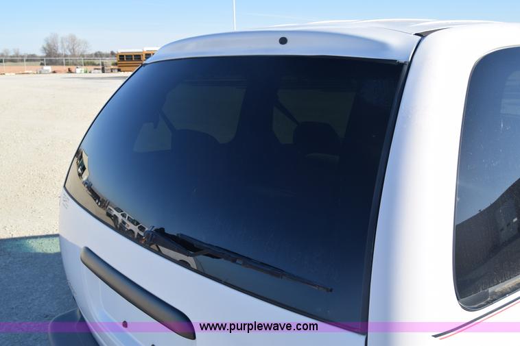 image for item K4966 1999 Dodge Caravan van