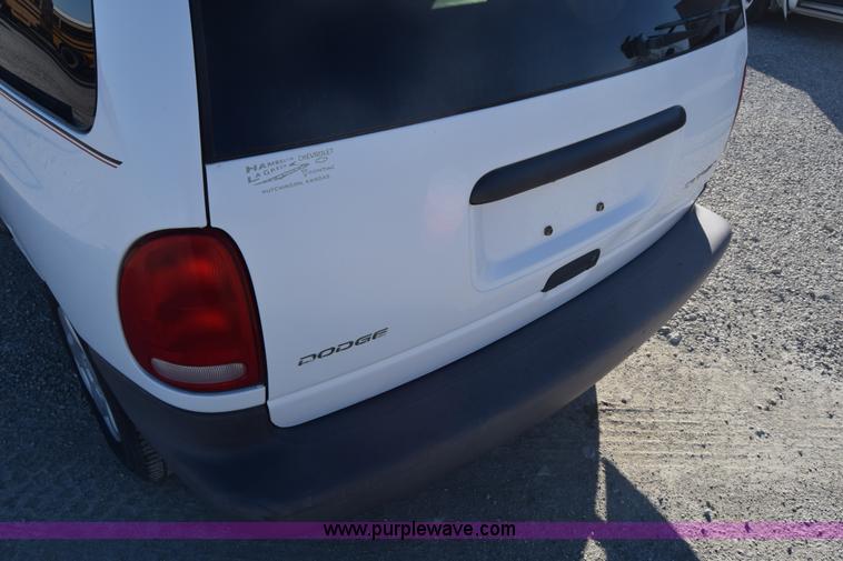image for item K4966 1999 Dodge Caravan van