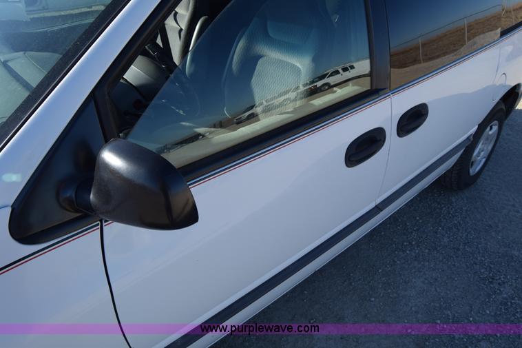 image for item K4966 1999 Dodge Caravan van