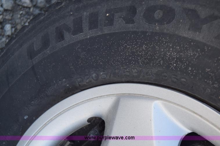 image for item K4966 1999 Dodge Caravan van