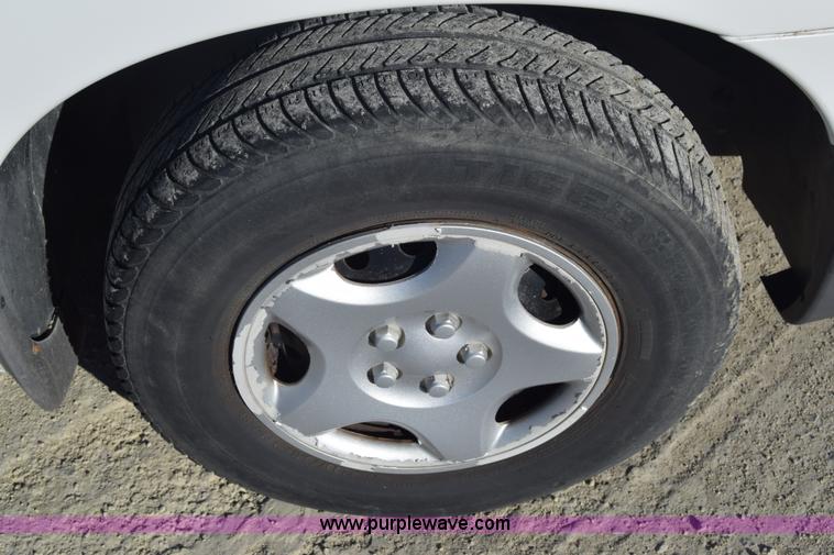 image for item K4966 1999 Dodge Caravan van