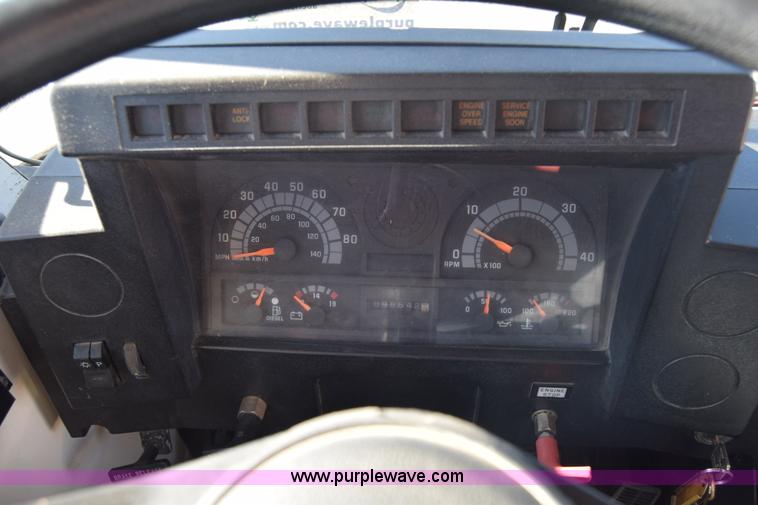 image for item K4967 1994 Blue Bird TC2000 school bus