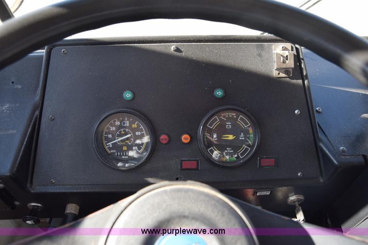 image for item K4968 1993 Blue Bird TC2000 school bus