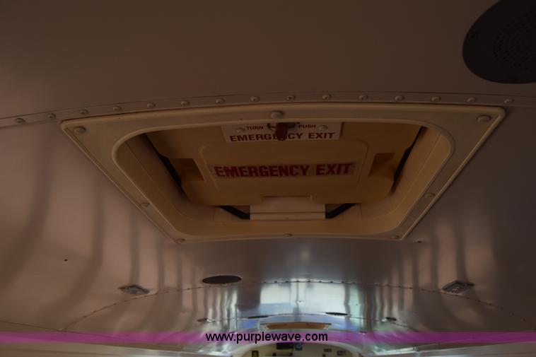 image for item K4968 1993 Blue Bird TC2000 school bus