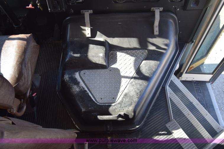 image for item K4968 1993 Blue Bird TC2000 school bus