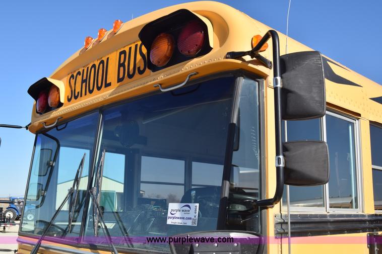image for item K4968 1993 Blue Bird TC2000 school bus