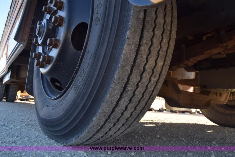 image for item K4968 1993 Blue Bird TC2000 school bus