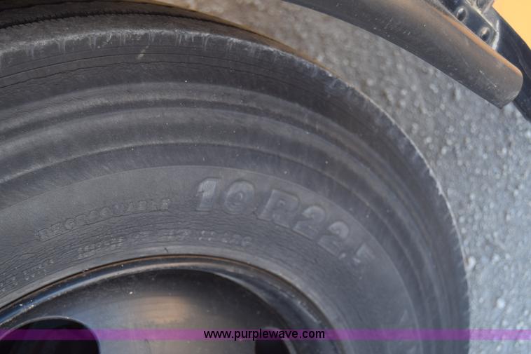 image for item K4968 1993 Blue Bird TC2000 school bus