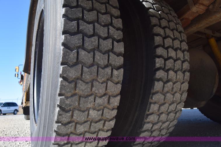 image for item K4968 1993 Blue Bird TC2000 school bus