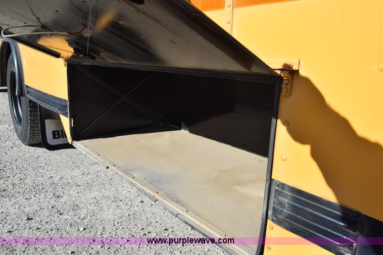 image for item K4968 1993 Blue Bird TC2000 school bus