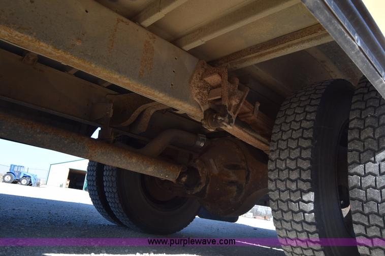 image for item K4968 1993 Blue Bird TC2000 school bus