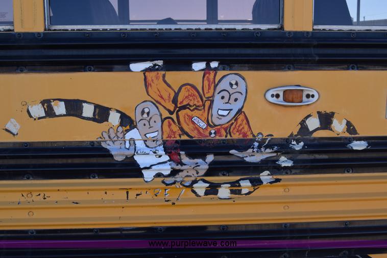 image for item K4968 1993 Blue Bird TC2000 school bus