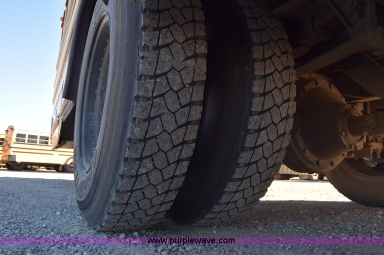 image for item K4969 1997 Blue Bird TC2000 school bus