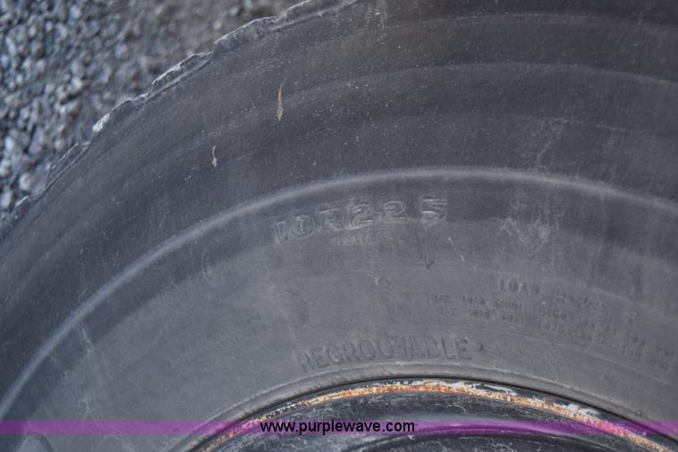 image for item K4969 1997 Blue Bird TC2000 school bus