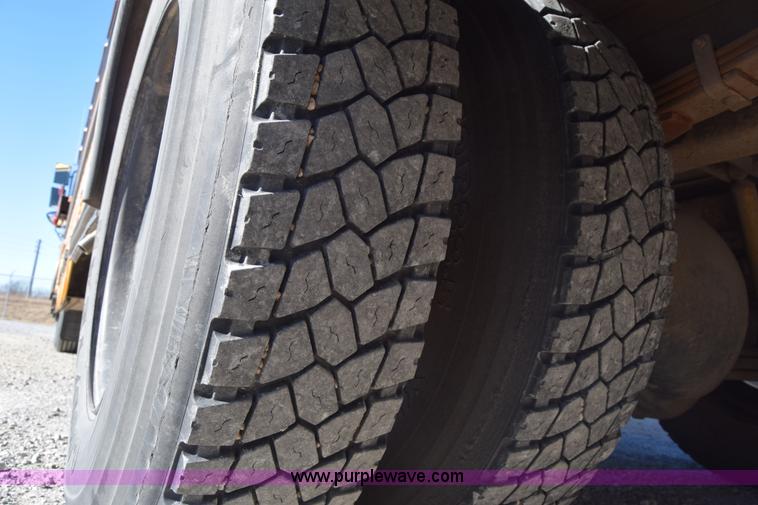 image for item K4969 1997 Blue Bird TC2000 school bus