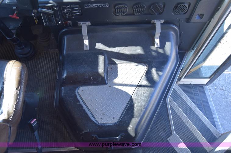 image for item K4971 1994 Blue Bird TC2000 school bus