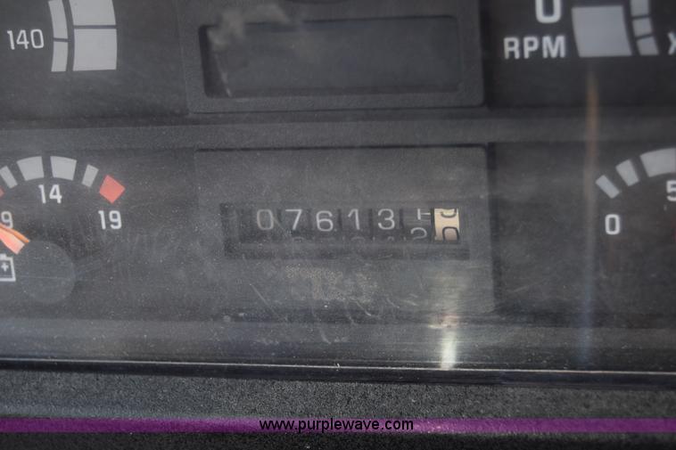 image for item K4972 1994 Blue Bird TC2000 school bus