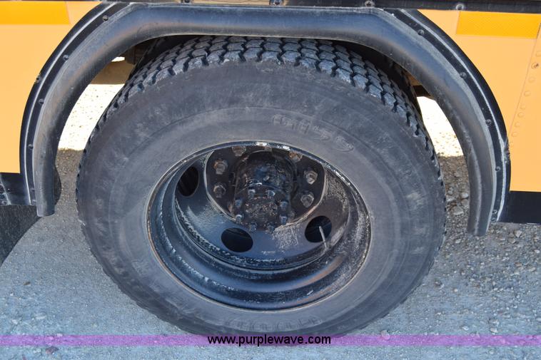 image for item K4972 1994 Blue Bird TC2000 school bus