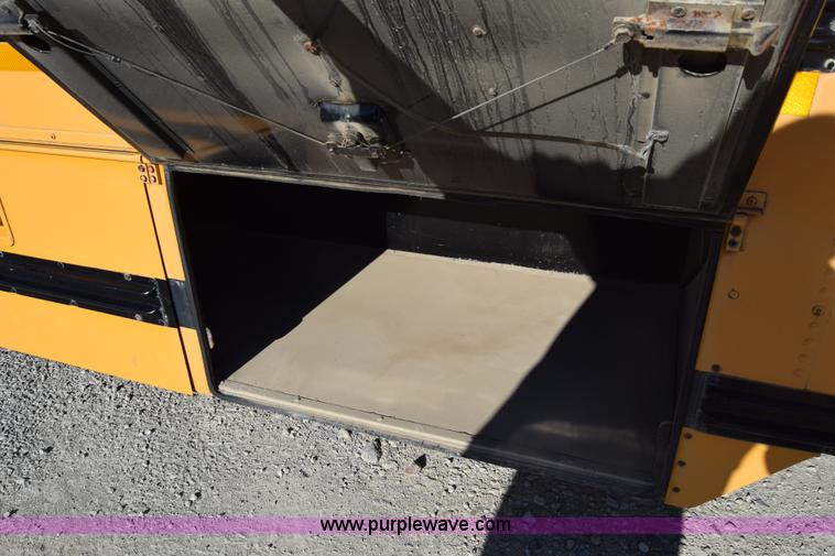 image for item K4972 1994 Blue Bird TC2000 school bus