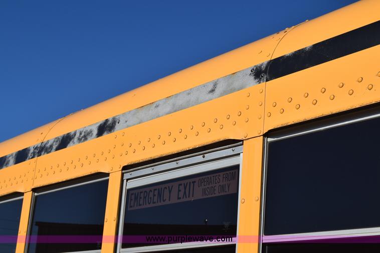 image for item K4972 1994 Blue Bird TC2000 school bus