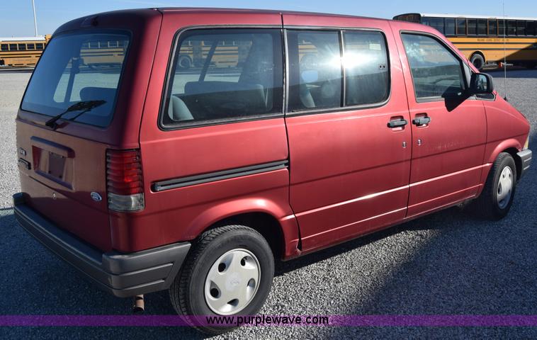 image for item K4973 1997 Ford Aerostar XLT van