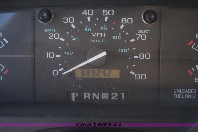 image for item K4973 1997 Ford Aerostar XLT van