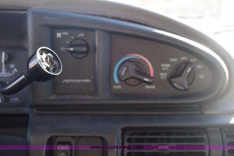 image for item K4973 1997 Ford Aerostar XLT van