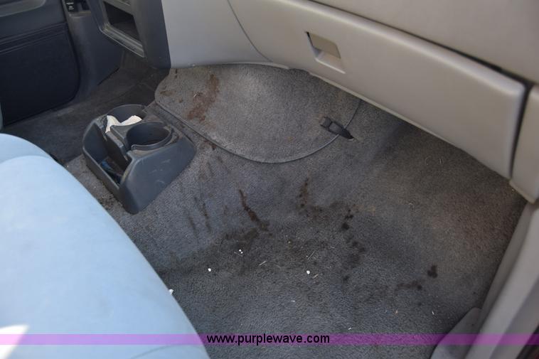 image for item K4973 1997 Ford Aerostar XLT van